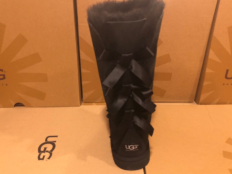 NEW IN BOX UGG Bailey Bow Tall Sheepskin Suede Boot Triplet Triple Girls Youth
