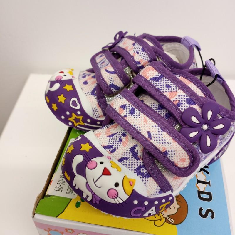 New Infant's Chulis Canvas Kitty Cat Sneakers. Size 2 Shoes