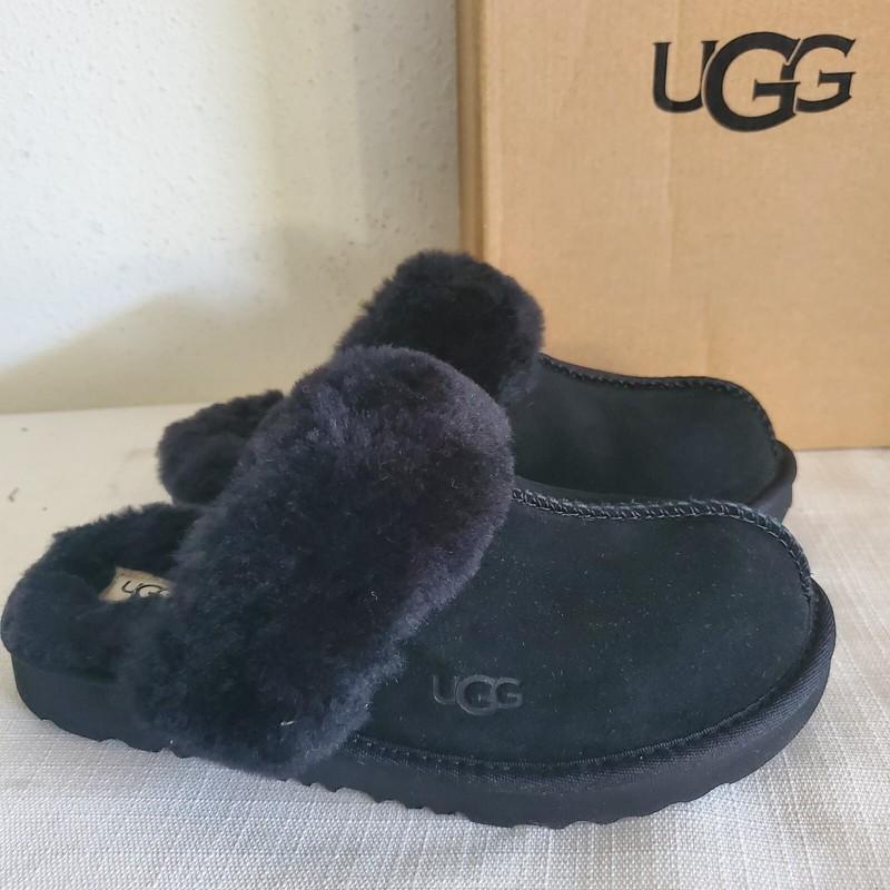 NEW KIDS GIRLS SIZE 3 BLACK UGG COZY II SUEDE SLIP-ON SLIPPERS 1019065K