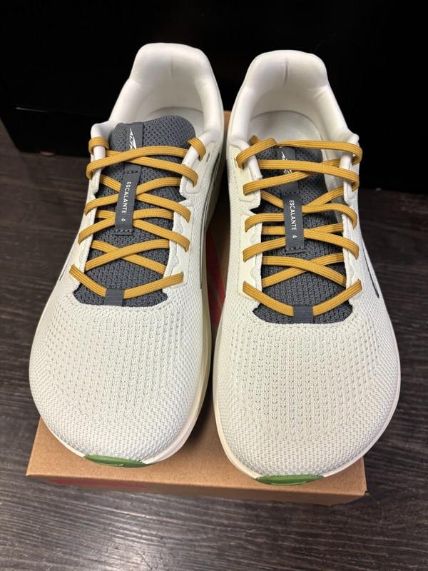 NEW MENS ALTRA ESCALANTE 4 WHITE/GRAY ALOA85NE120-080