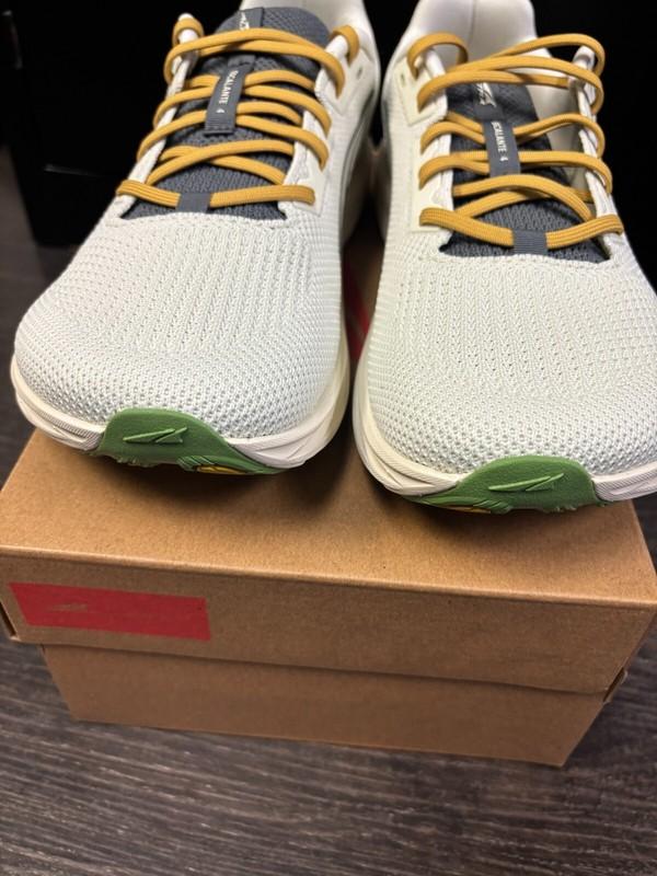 NEW MENS ALTRA ESCALANTE 4 WHITE/GRAY ALOA85NE120-080