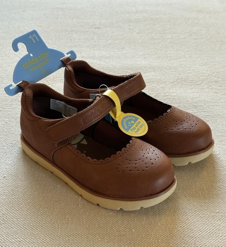 NEW Munchkin Stride Rite Sophia Brown Mary Jane Shoes Toddler Girls 11 Washable