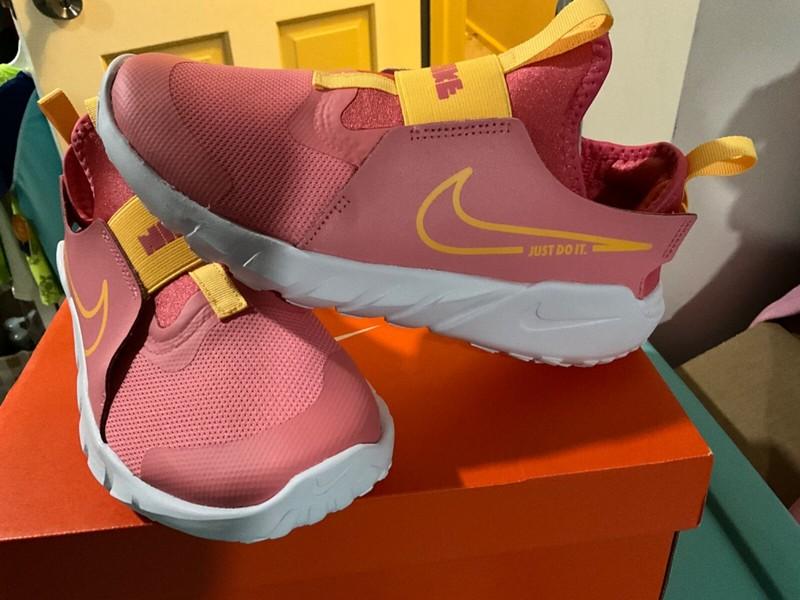 New Nike Flex Runner 2 Big Kids Girls Slip On Shoes Coral Pink DJ6038- SIZE 6Y
