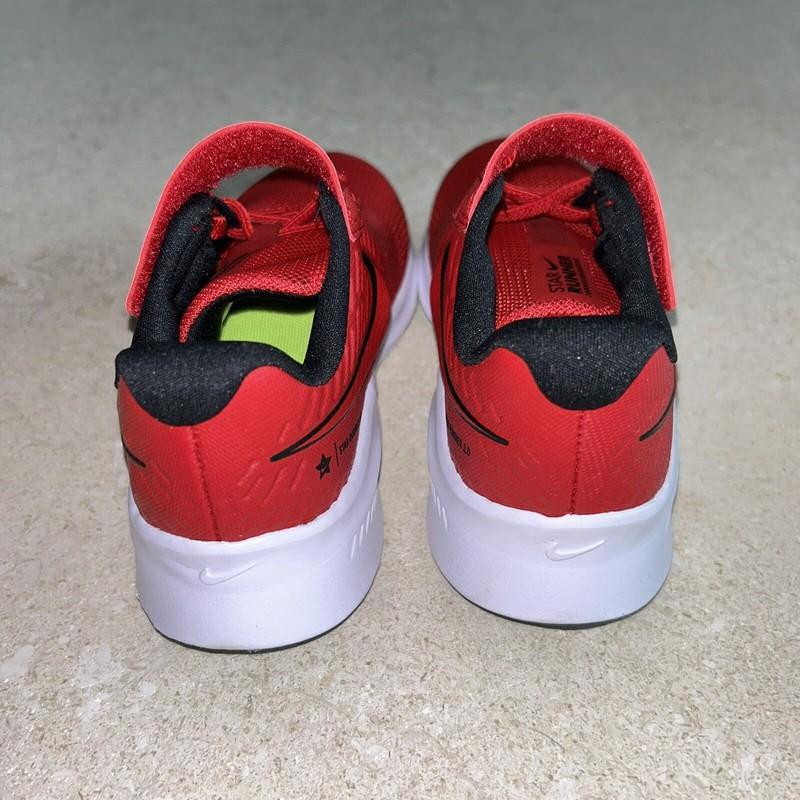 New Nike Red Star Runner Boys Youth Sneaker Shoes Size 11