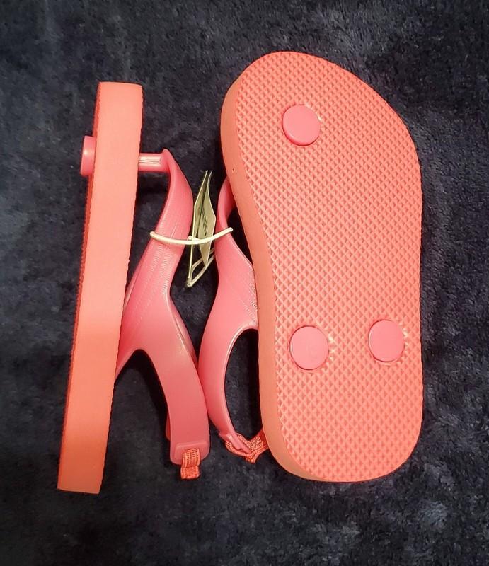 New Old Navy Girls Baby Flip Flop Sandals Pink Size 6