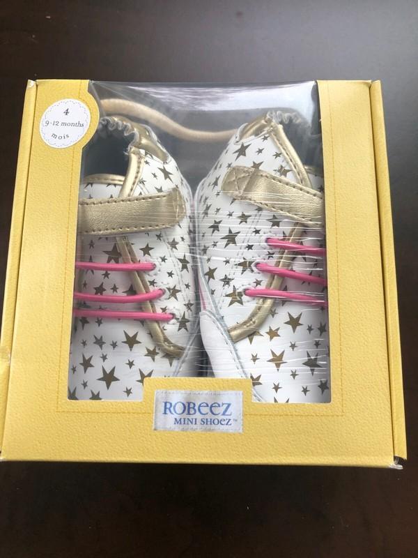 New Robeez Mini Shoez Leather Baby Shoes 9-12 Months Gold Shimmering Sage
