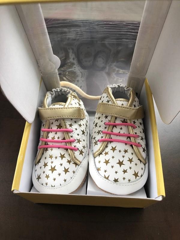 New Robeez Mini Shoez Leather Baby Shoes 9-12 Months Gold Shimmering Sage