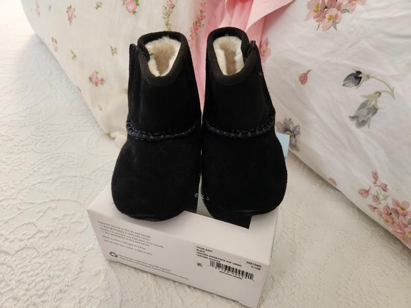 NEW ROBEEZ 'TYLER' SUEDE BOOT 0/6 6/12 & 12/18 MONTHS