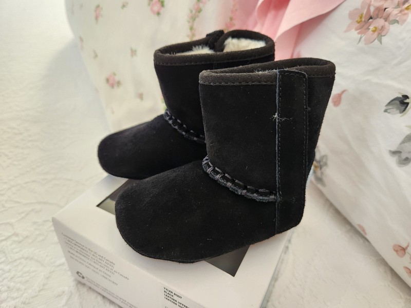 NEW ROBEEZ 'TYLER' SUEDE BOOT 0/6 6/12 & 12/18 MONTHS