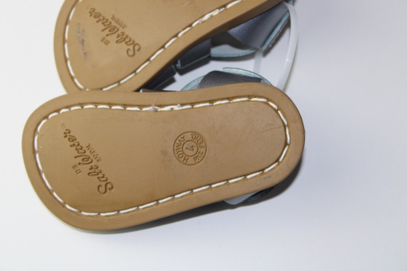 NEW Salt Water Sandals Original Pewter Silver Leather Size 4 Baby/Todd