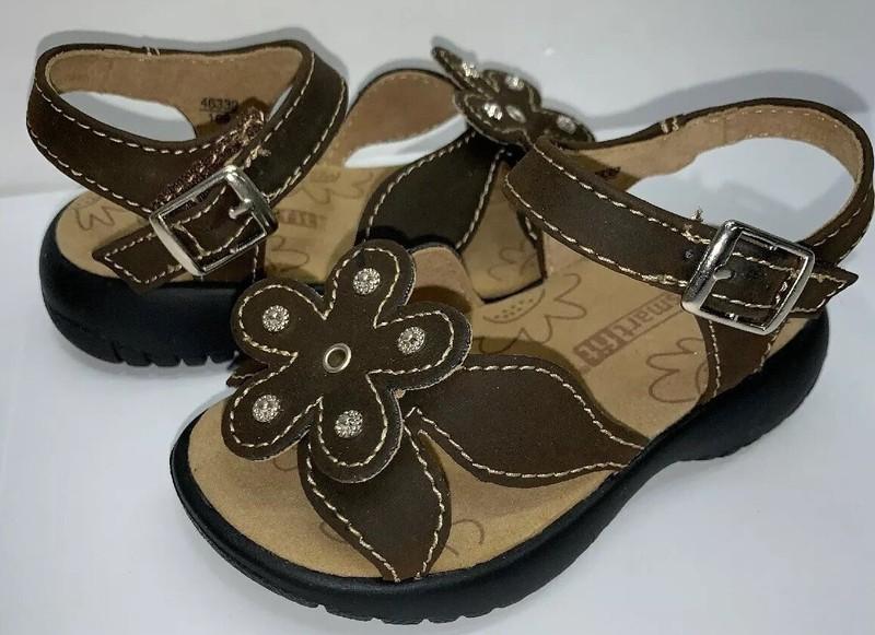 NEW- SmartFit Smart Fit Brown Play Sandals Toddler Size 5.5 Quick On Quick Off