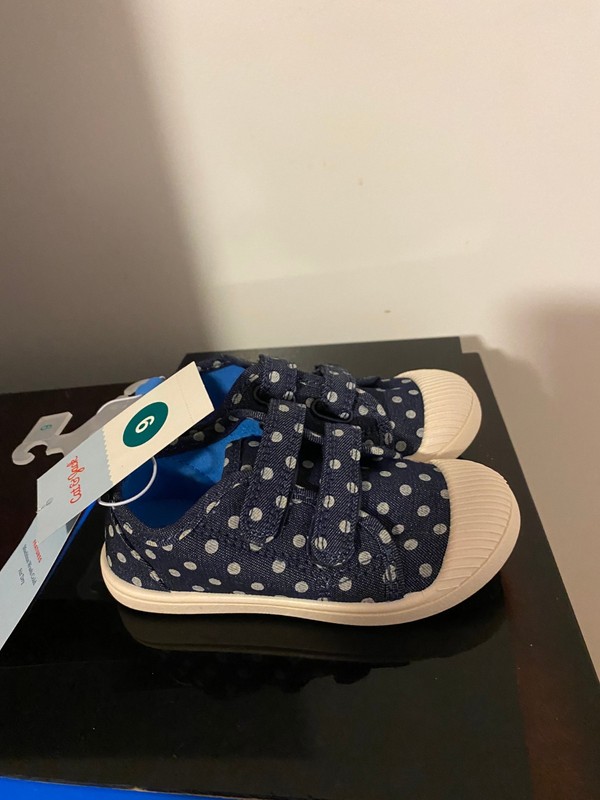 NEW TODDLER GIRL'S SIZE 9 CAT & JACK CASUAL SNEAKERS