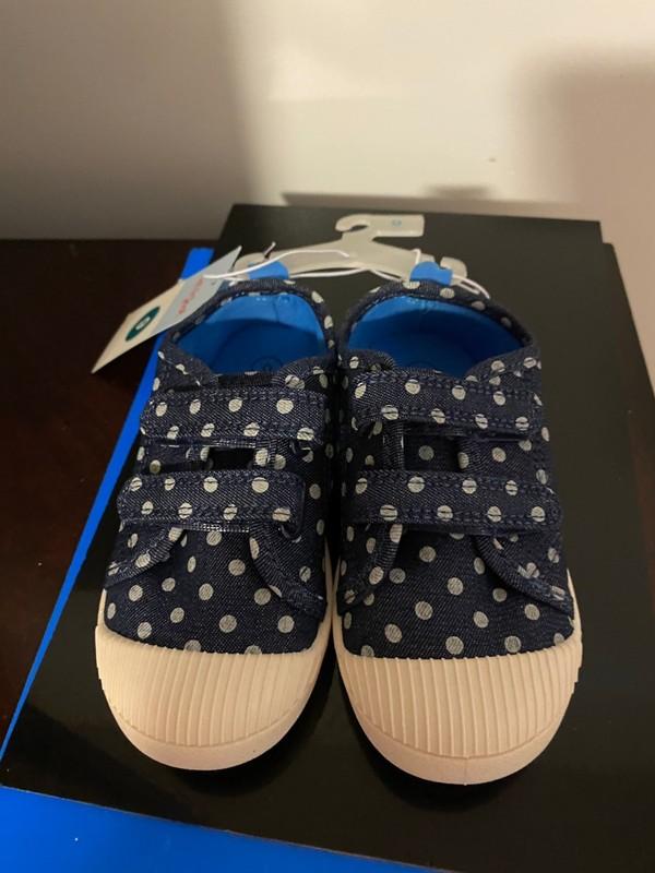 NEW TODDLER GIRL'S SIZE 9 CAT & JACK CASUAL SNEAKERS