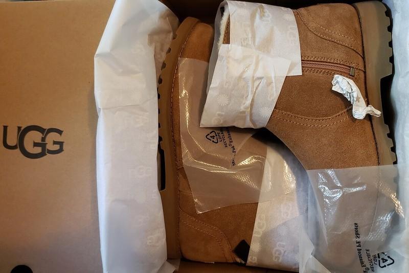 NEW UGG Cecily Bow Short Boot - Chestnut - Kids Size 6 / Womens size 7 - IN BOX