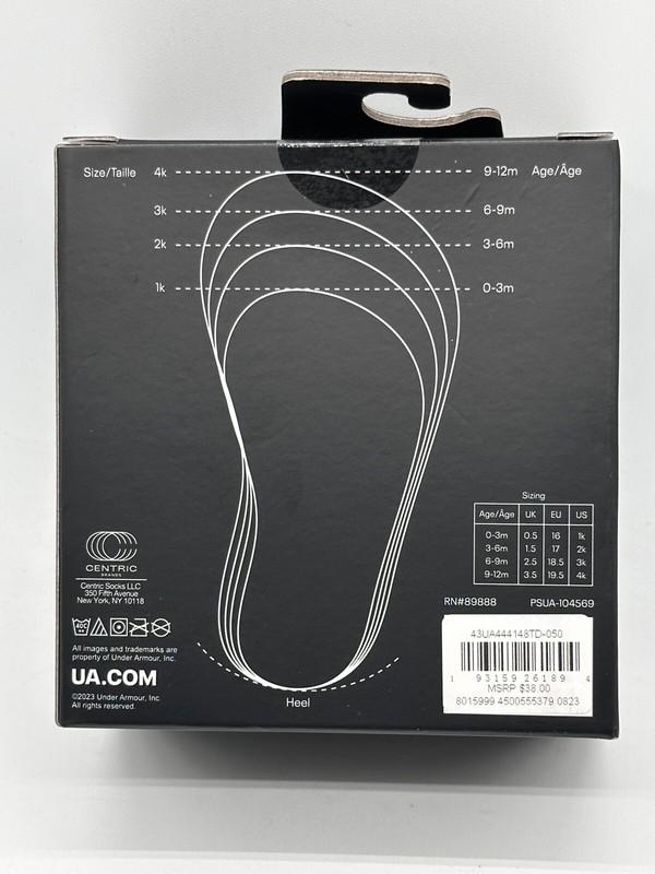 NEW UNDER ARMOUR UA INFANT SNEAKERS LIGHT WEIGHT FLEXIBLE SOLE GILR SIZE 2K SILV