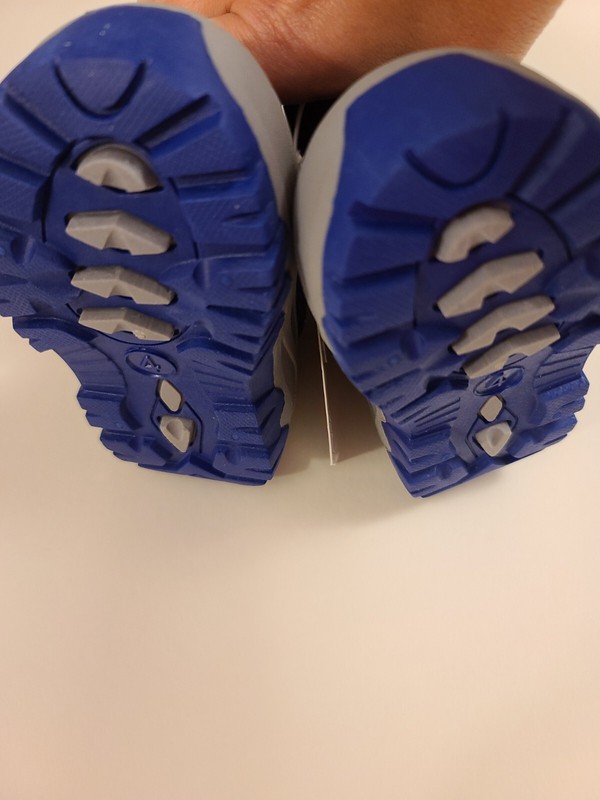 NEW W/O BOX Cat & Jack Toddler Boys' Barrett Winter Boots - Navy/Gray; Size 4