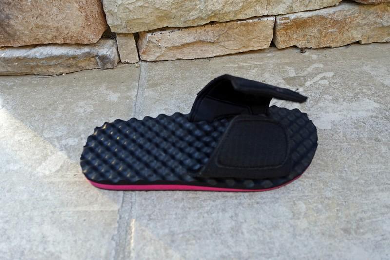 NEW Women's Boys Unisex Sports Slide Ultra Soft Massage Sole Adjustable 612L