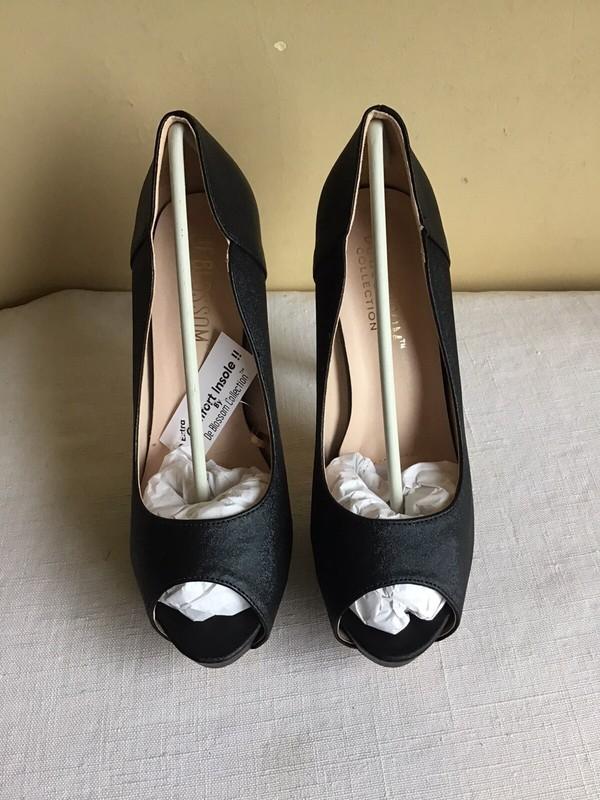 New Womens De Blossom Collection Black Slip On Open Toe Stiletto High Heel Pump