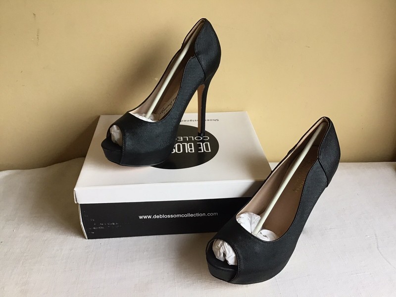 New Womens De Blossom Collection Black Slip On Open Toe Stiletto High Heel Pump