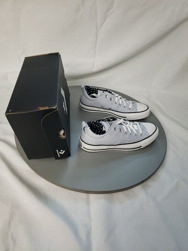 NIB Converse Shoes Women 572368f Ghost /white/black Size 8.5