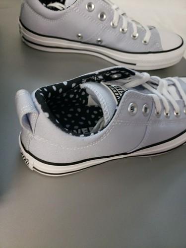 NIB Converse Shoes Women 572368f Ghost /white/black Size 8.5