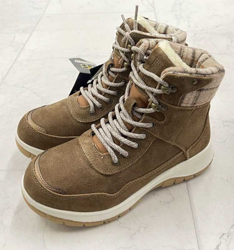 NIB Khombu Sterling Faux Shearling Lined Boot In Brown Size: 6