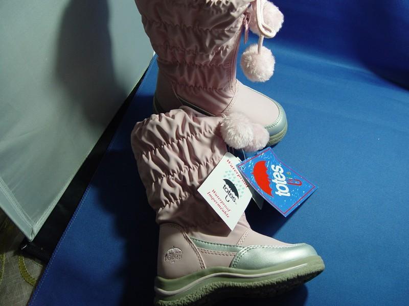 NIB TOTES "BELLA" PINK INFANT BOOTS FULL ZIPPER