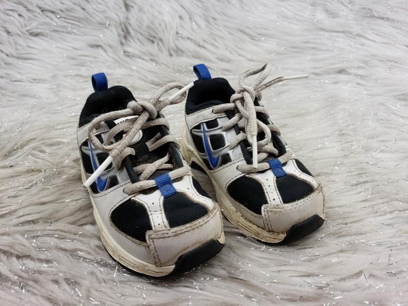 NIKE 317997-041 White Blue Black Sneakers Toddler Child Size 5C