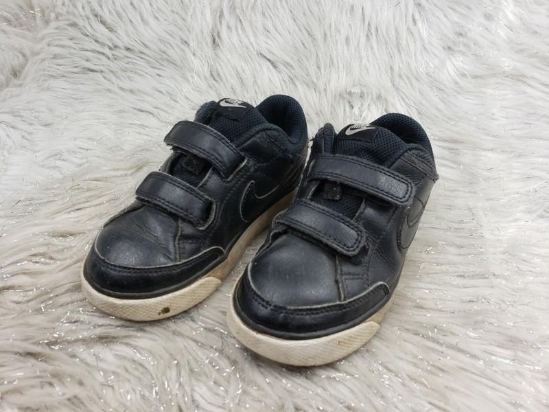 NIKE 579949-017 Black Leather Easy On Sneakers Child Size 10