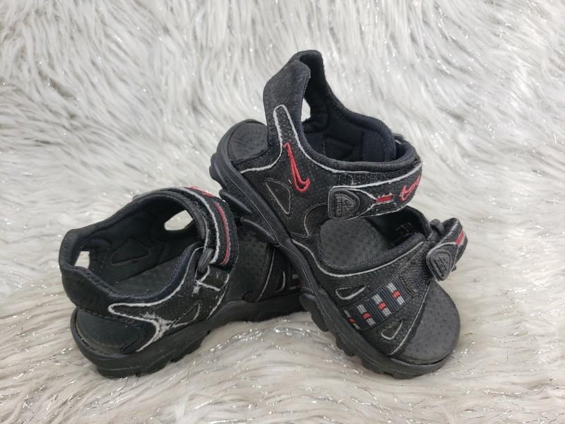 NIKE ACG Black Red Active Sandals Child Size 8