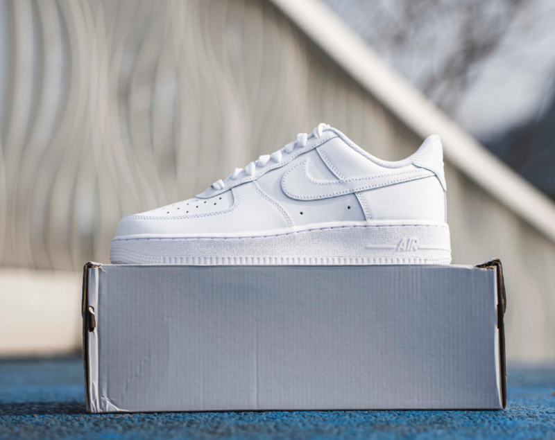 Nike Air Force 1 '07 Low Top New Classic Sneakers White