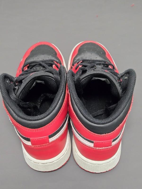 Nike Air Jordan 1 Mid Black Red White GS Youth 4Y Basketball Shoes FQ8423-061