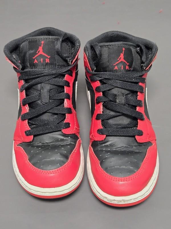 Nike Air Jordan 1 Mid Black Red White GS Youth 4Y Basketball Shoes FQ8423-061