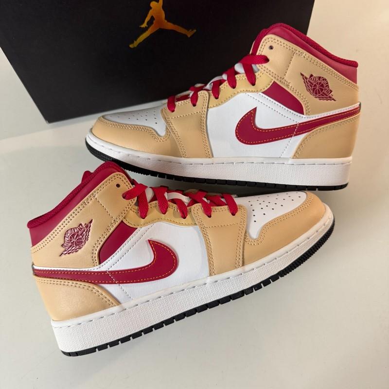 Nike Air Jordan 1 Mid White Onyx Light Cardinal Curry GS Size 6Y Sneakers NEW