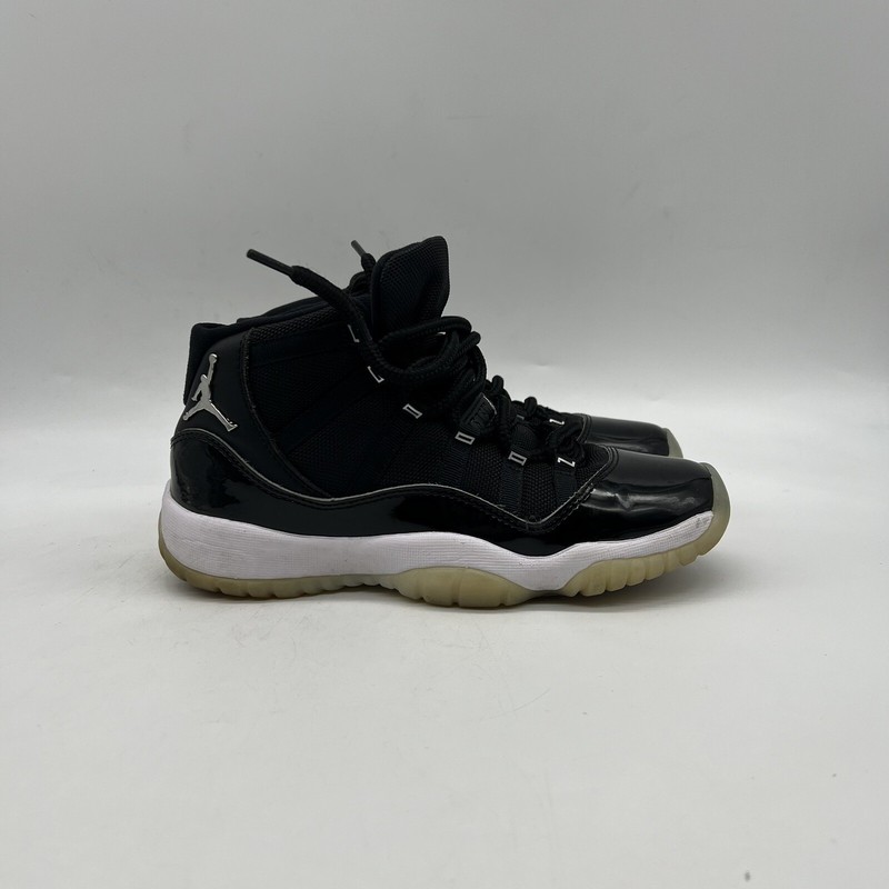 Nike Air Jordan 11 Retro Boys Black Athletic Shoes Sneakers Size 5Y