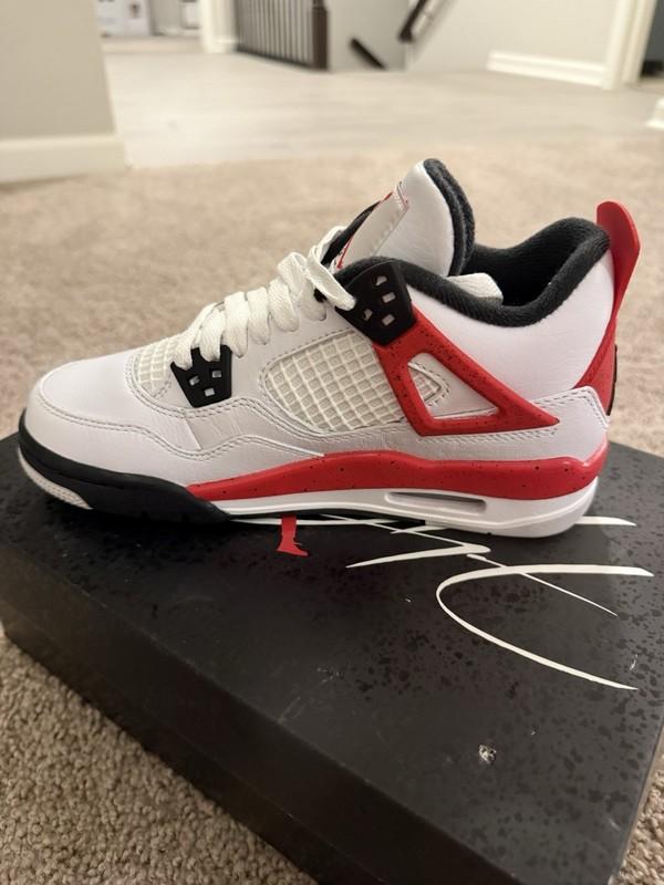 Nike Air Jordan 4 Retro Fire Red GS Size 3.5Y
