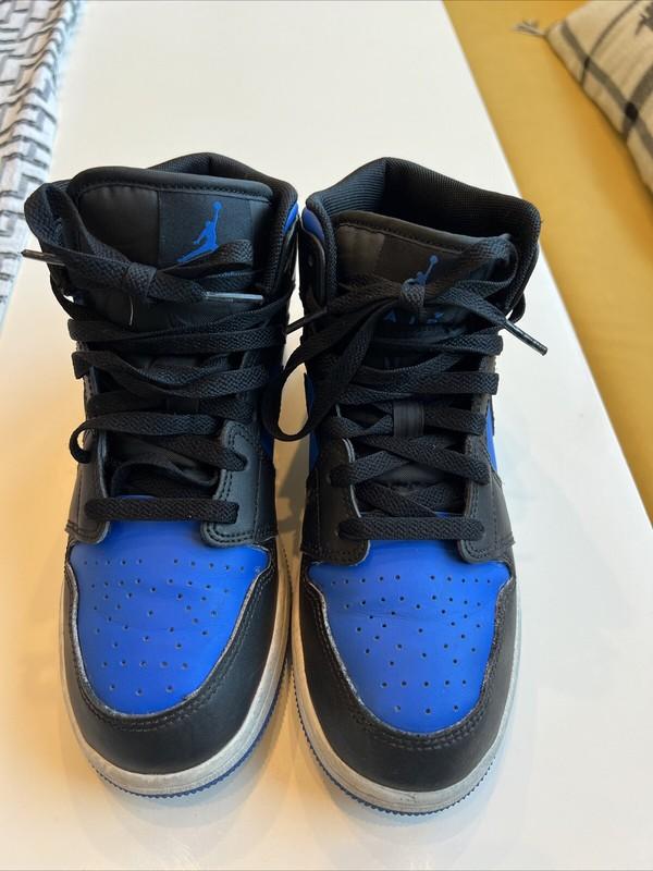 Nike Air Jordan Boys 5.5 Mid Top Blue & Black-excellent Used Condition
