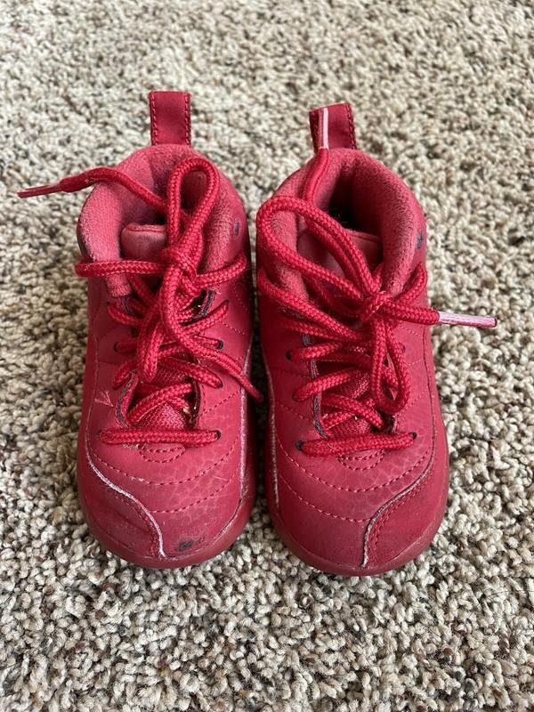 Nike Air Jordan Toddler Sz. 6 Red Retro High Top Sneaker. Great Pair