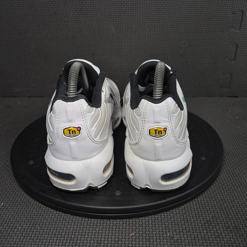 Nike Air Max Plus Shoes Boys Sz 5.5 White Black Athletic Trainers Sneakers