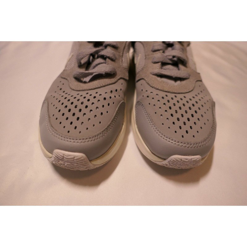 Nike Air Max Running Walking Athletic Shoes 917642-004 Size 7Y