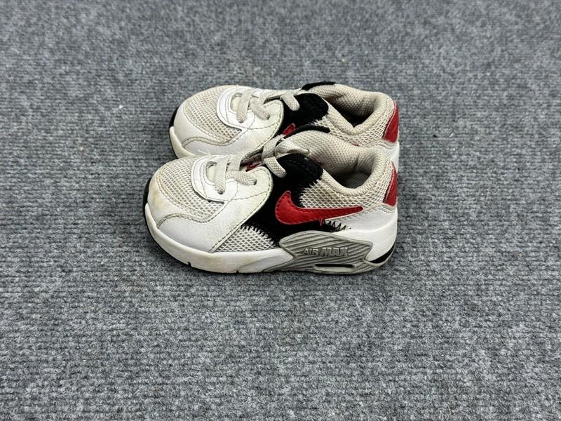 Nike Air Max Shoe Childrens Size 5C CD6893-105