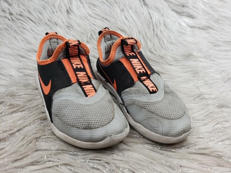NIKE AT4663-012 Gray Black Orange Slip On Shoes Kids Size 10.5