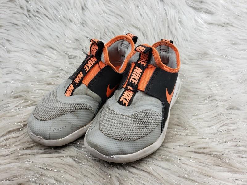 NIKE AT4663-012 Gray Black Orange Slip On Shoes Kids Size 10.5