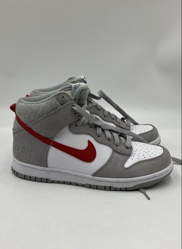 Nike Athletic Club Dunk High Youth Athletic Shoes - US 7Y