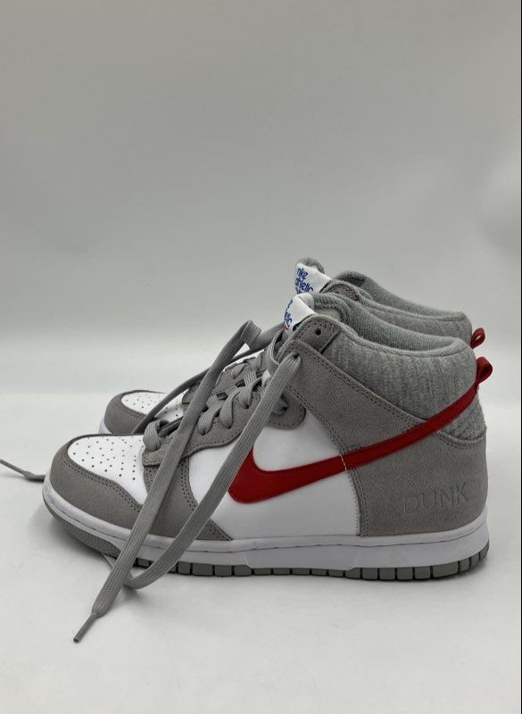 Nike Athletic Club Dunk High Youth Athletic Shoes - US 7Y