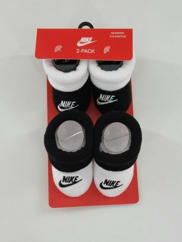 NIKE Baby Booties 2 Newborn 0-6 Months 2 Pack NWT Unisex White Black Gift Set