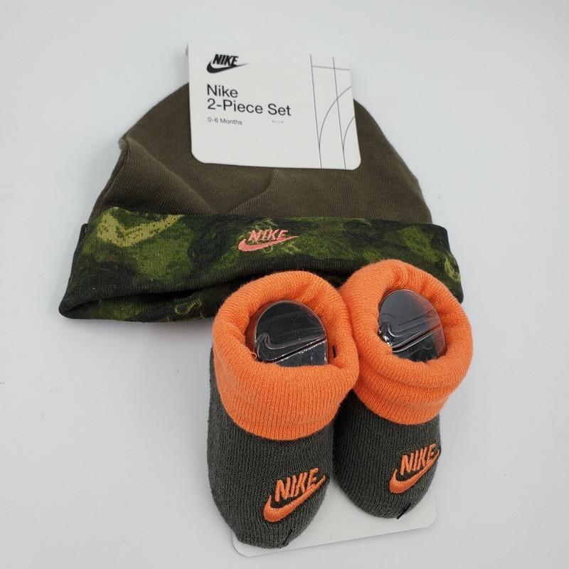 Nike Baby Booties & Cap Gift 0-6 Months Multi Color Boys Girls Infant Hat L33