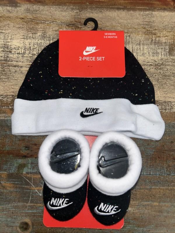 Nike Booties Crib Hat And Booties Newborn 0/6 Months Assorted Color
