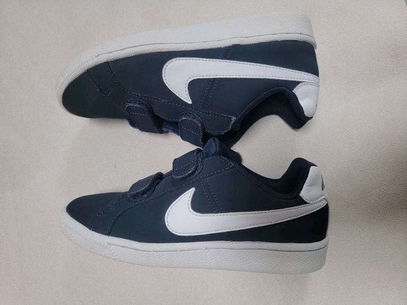 Nike Boy Shoes Size 2 School Shoes Court Royale