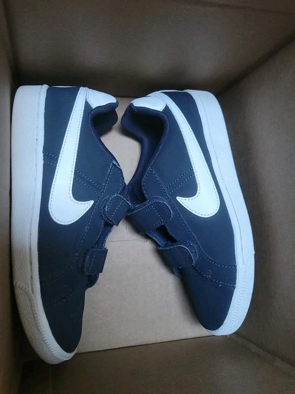 Nike Boy Shoes Size 2 School Shoes Court Royale
